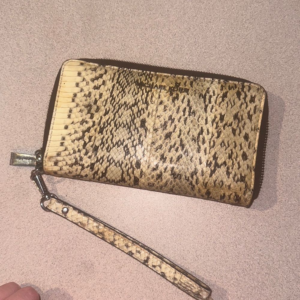 Michael Kors wallet